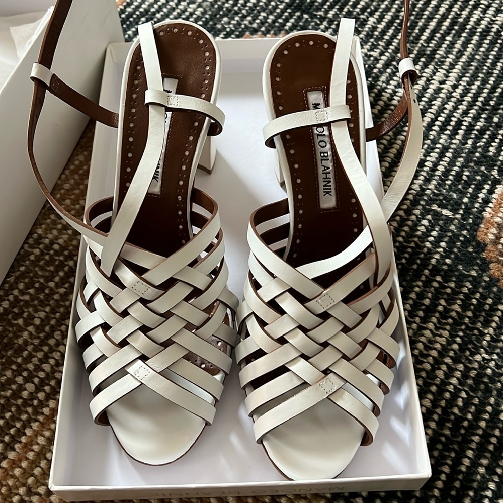 manolo blahnik white edita heels 38 never worn new